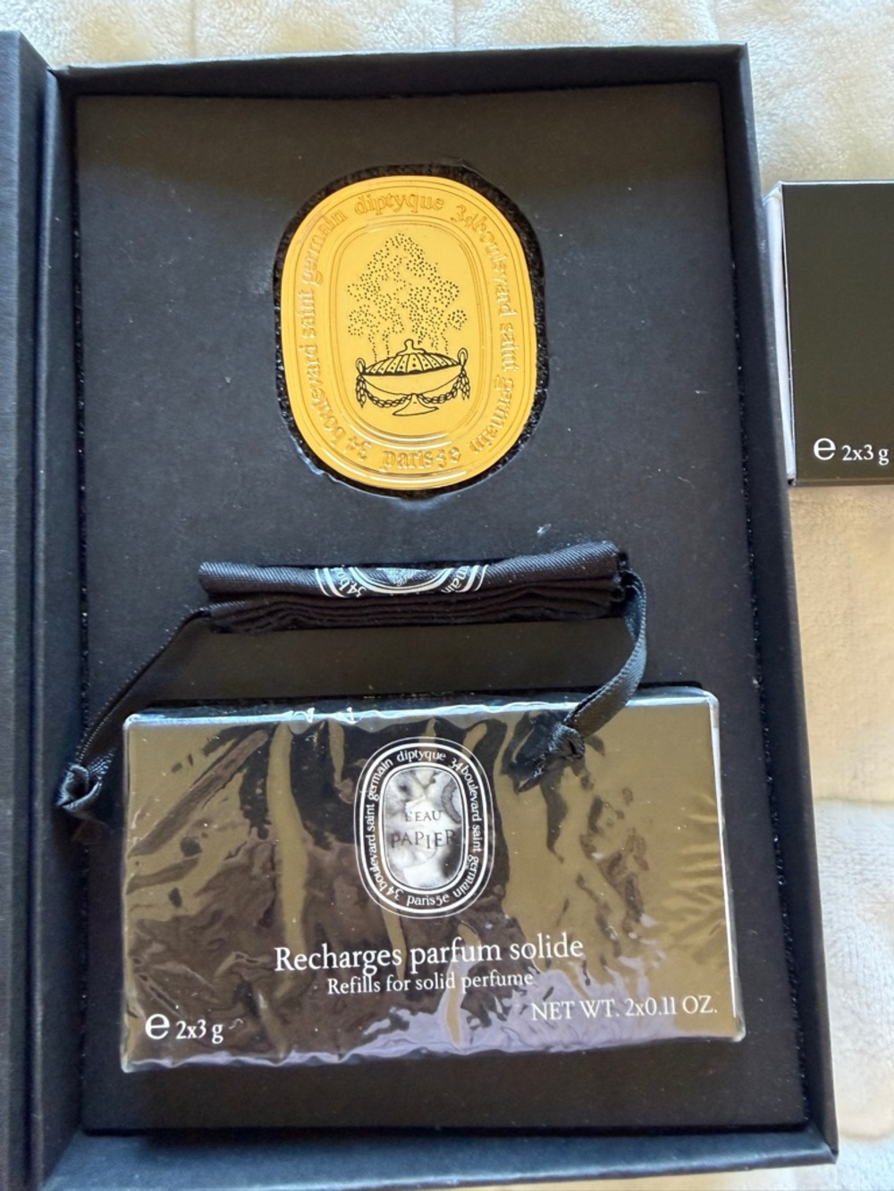 diptyque Black and Gold Solid Perfume with additional Refill Set
